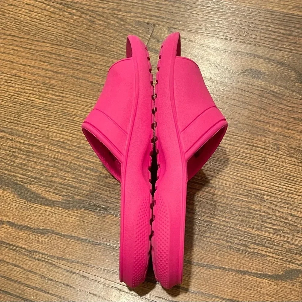 Crocs Iconic Confort Slip-On Hot Pink Sandals Toddlers 13
